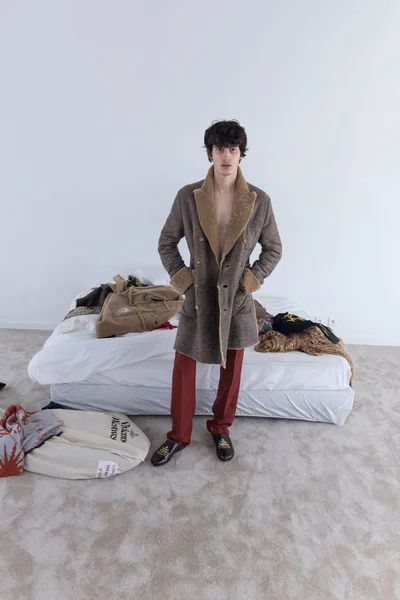 Look 27